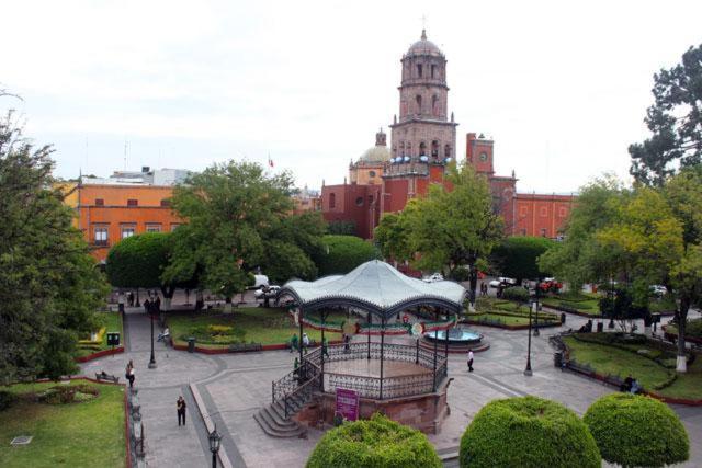 Hotel Plaza Querétaro Buitenkant foto